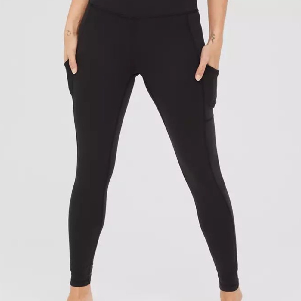 Aerie Black High-Rise Leggings with Tapered Design